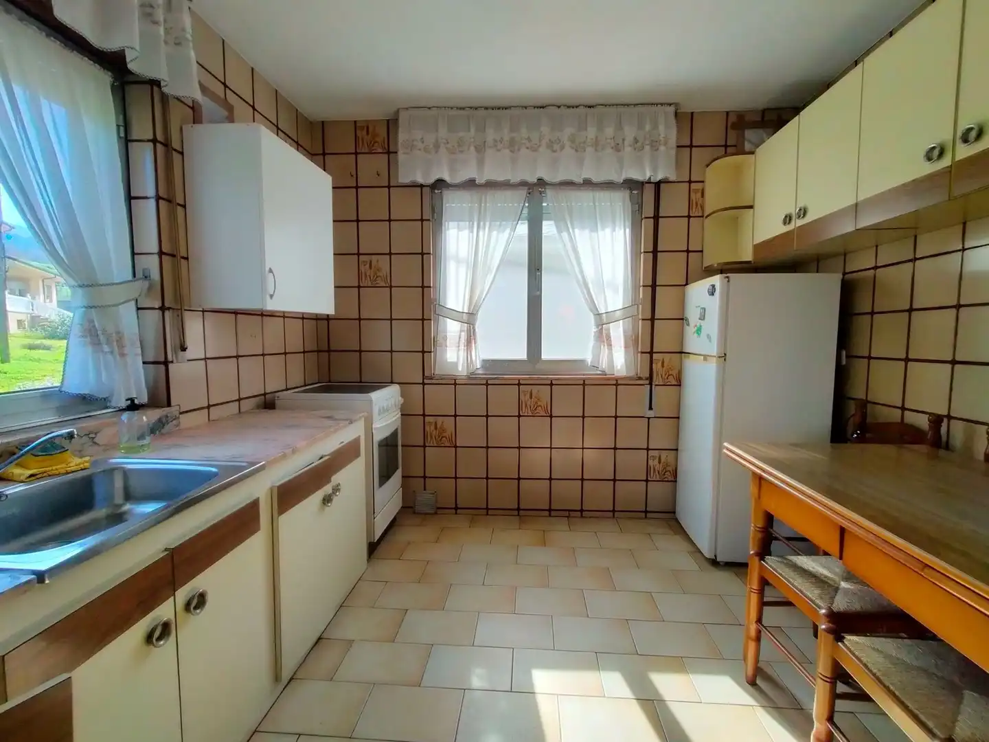 Cocina de Finca rústica en venta en Soto del Barco con Jardín privado, Terraza y Trastero