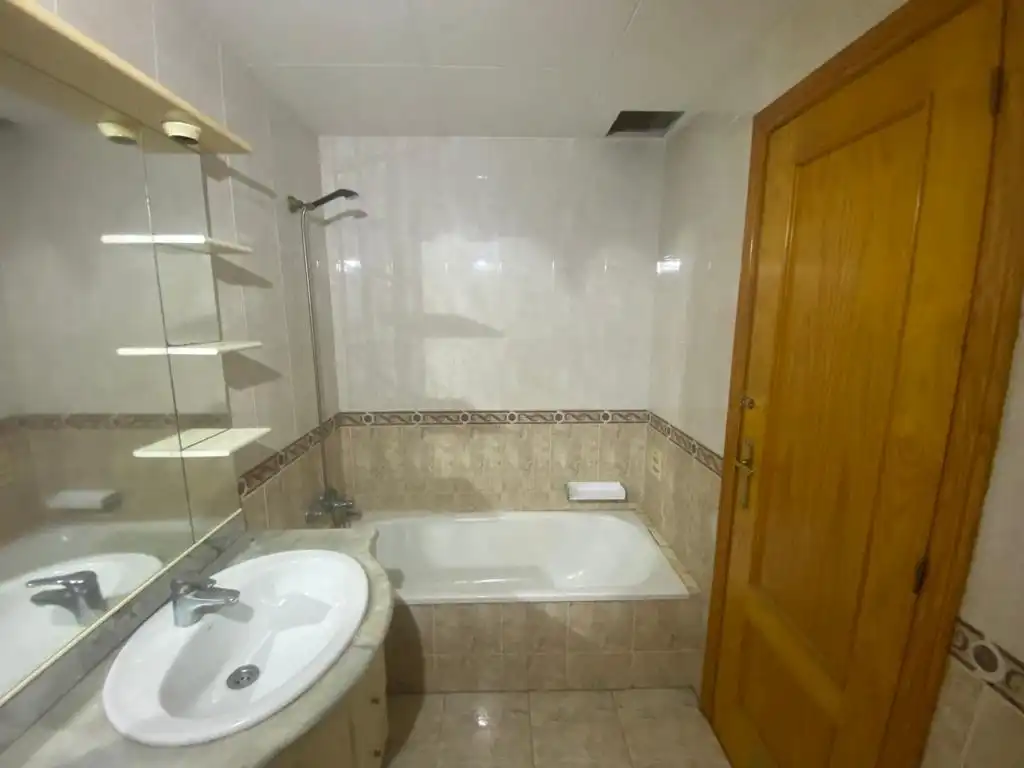 Piso en venta en C/ Valletas, Valletes - Xiribecs