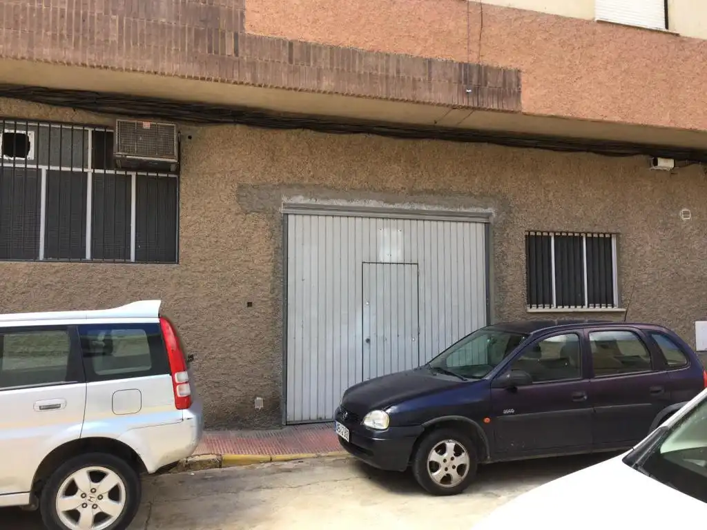 Vista exterior de Local en venta en Almansa