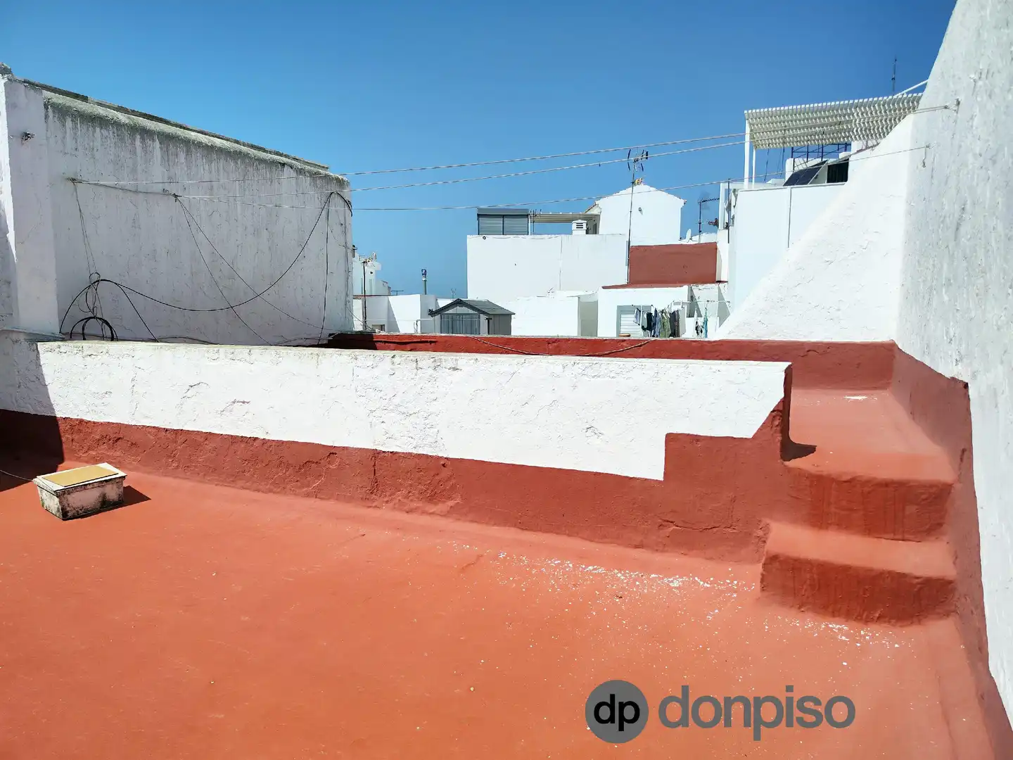 Außenansicht von Einfamilien-Reihenhaus zum Verkauf in Ayamonte mit Terrasse