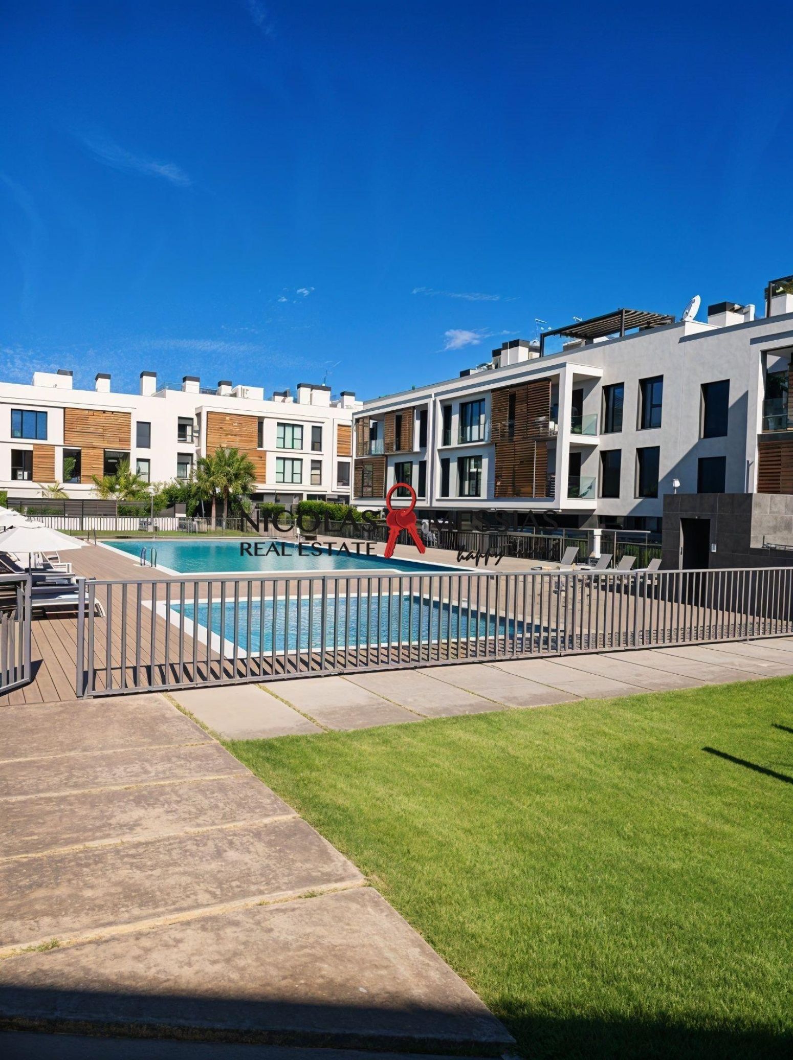 Swimming pool of Flat for sale in  Palma de Mallorca  with Air Conditioner, Heating and Terrace