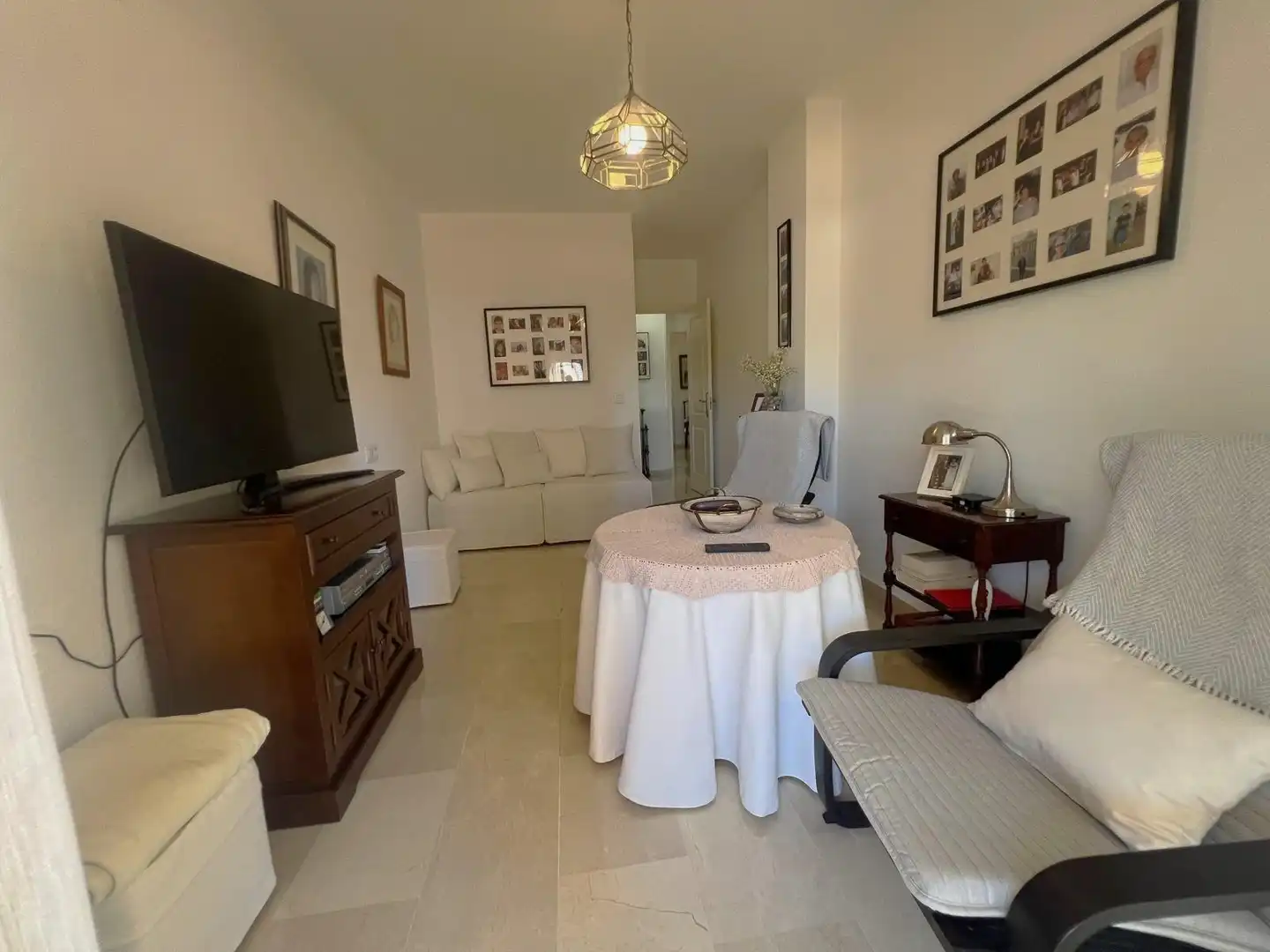 Sala de estar de Piso en venta en Fuengirola con Aire acondicionado, Jardín privado y Terraza