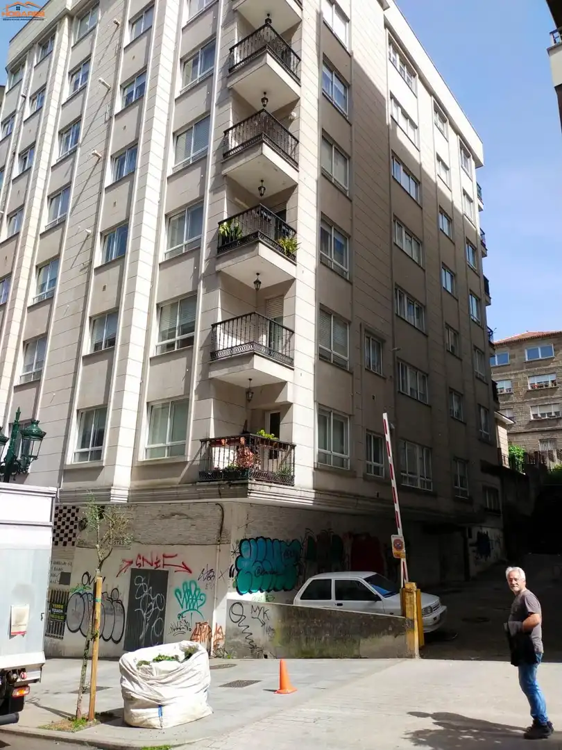 Vista exterior de Piso de alquiler en Vigo  con Calefacción y Amueblado