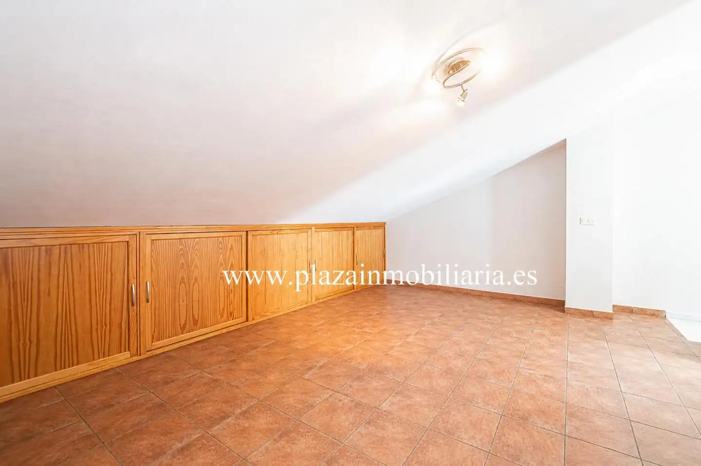 Houses for sale in Lucena  with Air Conditioner, Terrace and Storage room