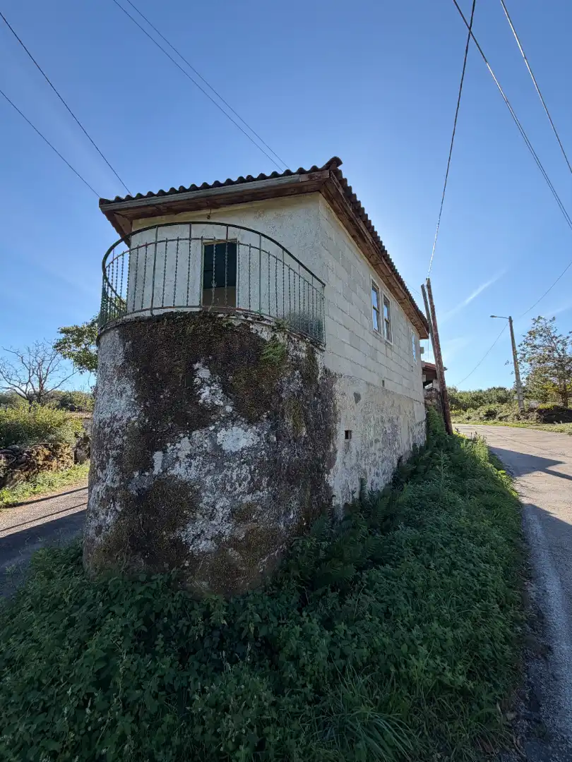 Casa amb terrassa en venda a Amoeiro, imagen 2