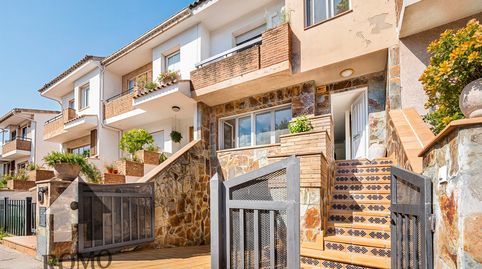 Foto 3 de Casa adosada en venta en Carrer de Tierno Galván, Santa Perpètua de Mogoda, Barcelona