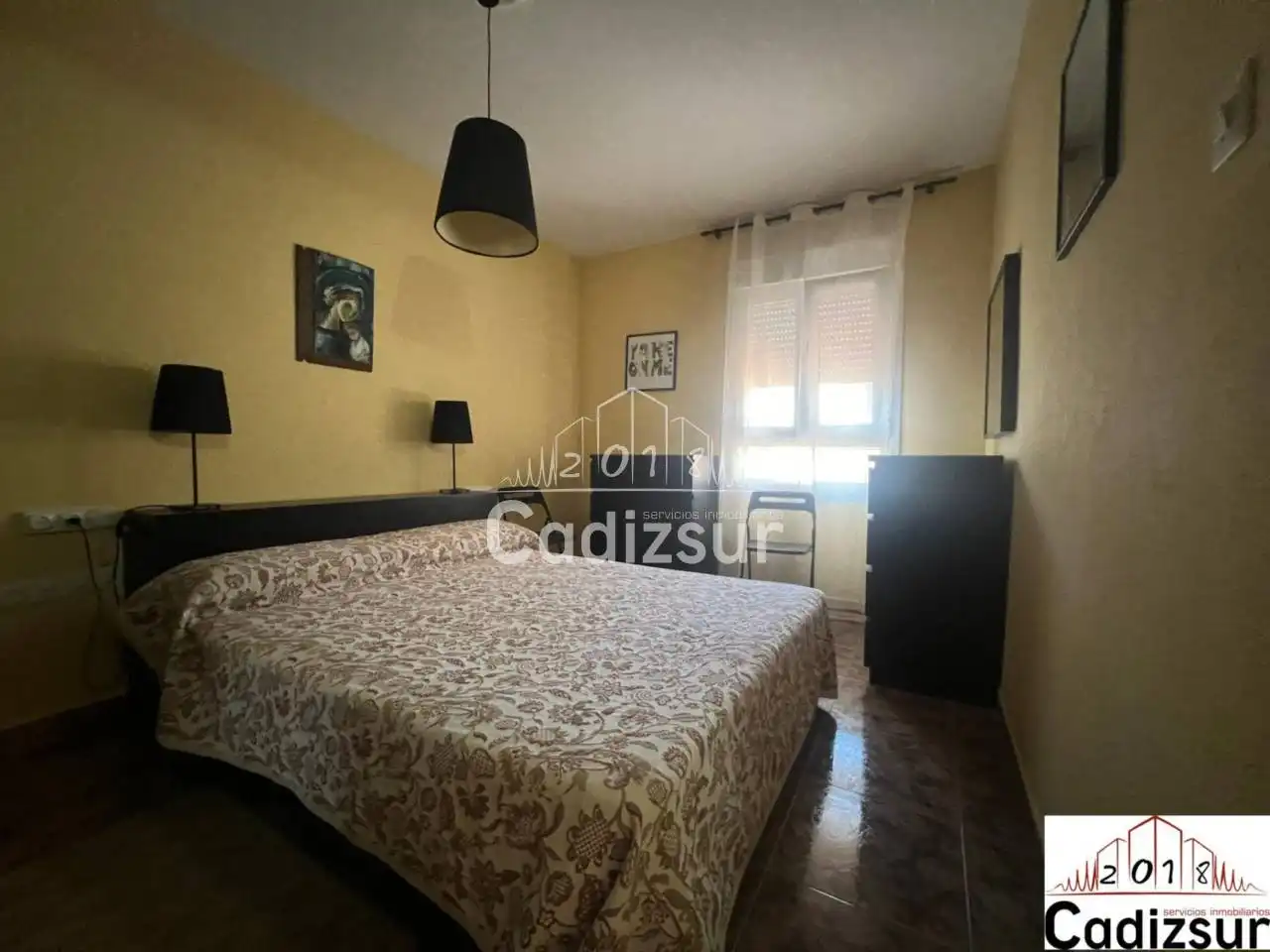 Habitación de Piso de alquiler en Cádiz con Terraza y Amueblado