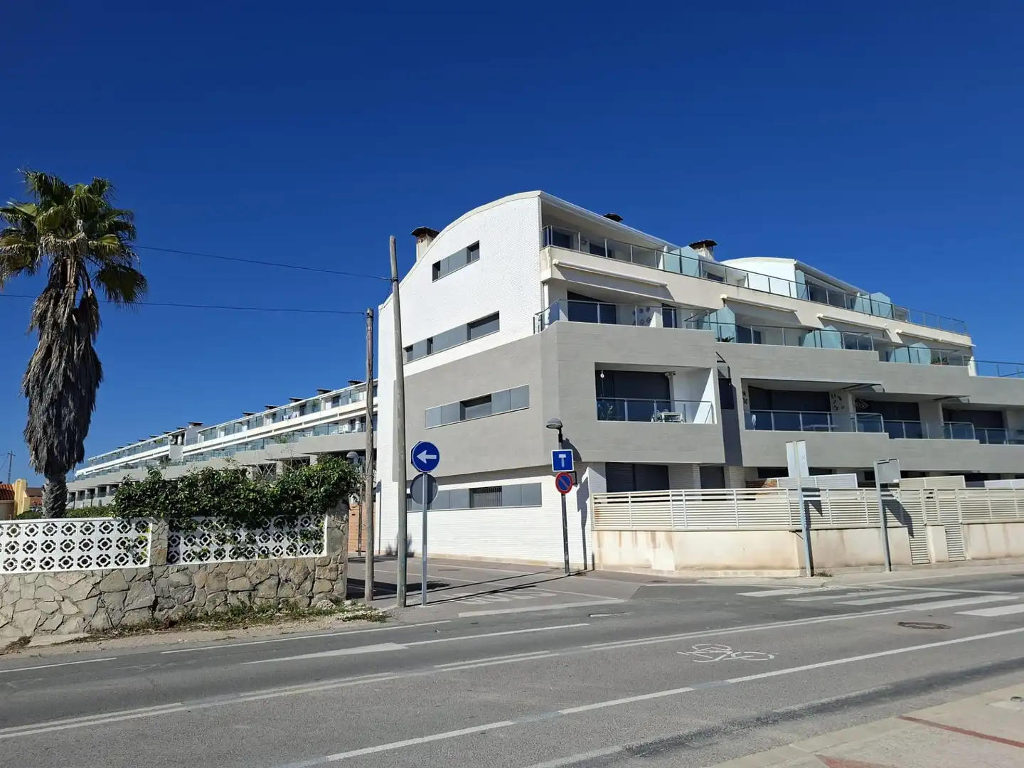 Vista exterior de Dúplex en venta en Vinaròs con Aire acondicionado, Calefacción y Terraza