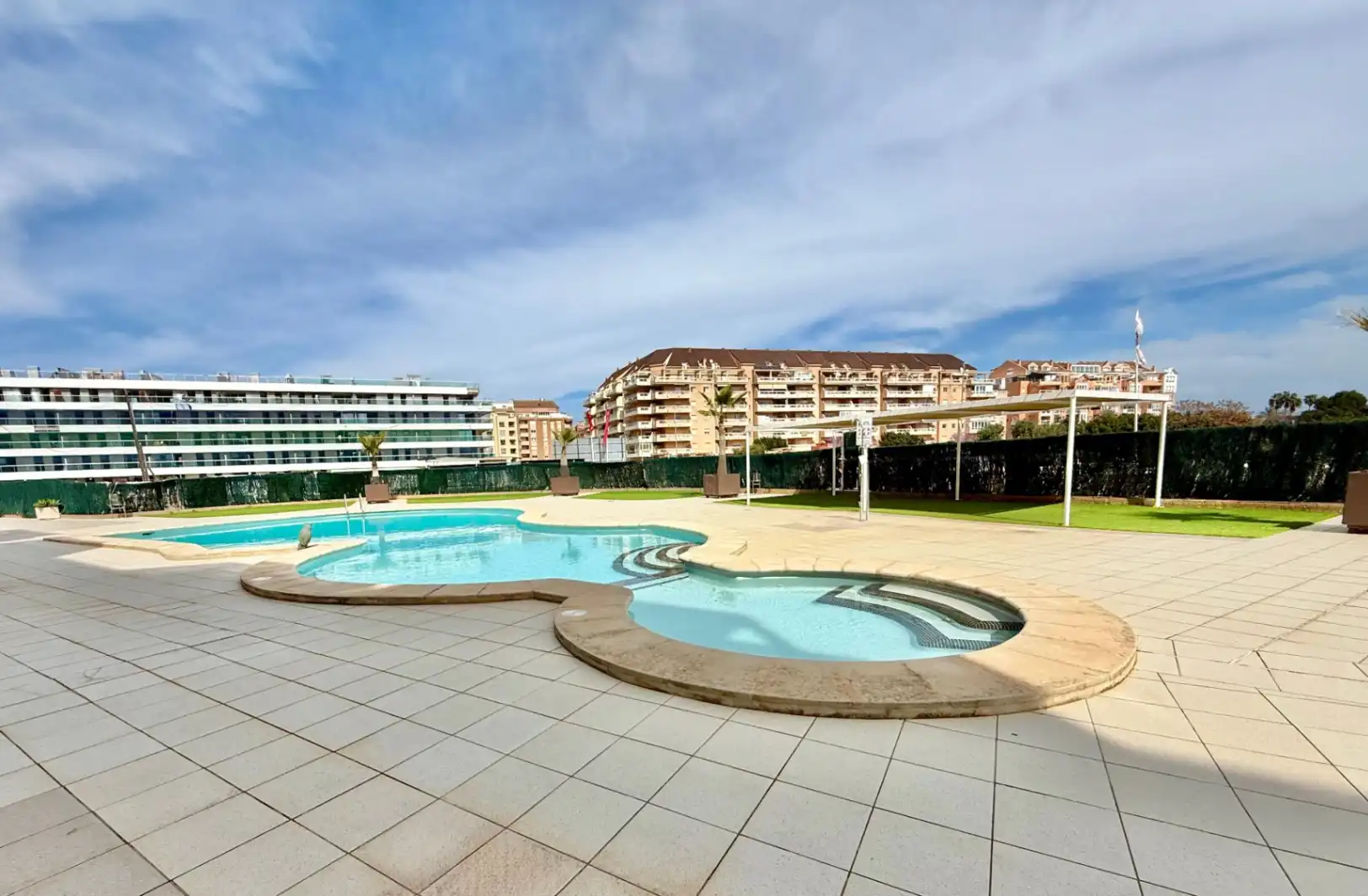 Piscina de Apartamento en venta en Dénia con Aire acondicionado, Calefacción y Terraza