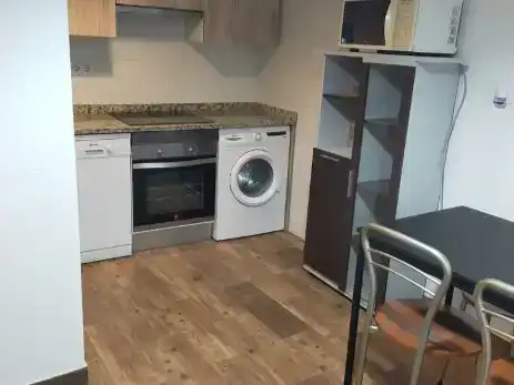 Cuina de Pis en venda en Puente Viesgo amb Parquet, Traster i Moblat