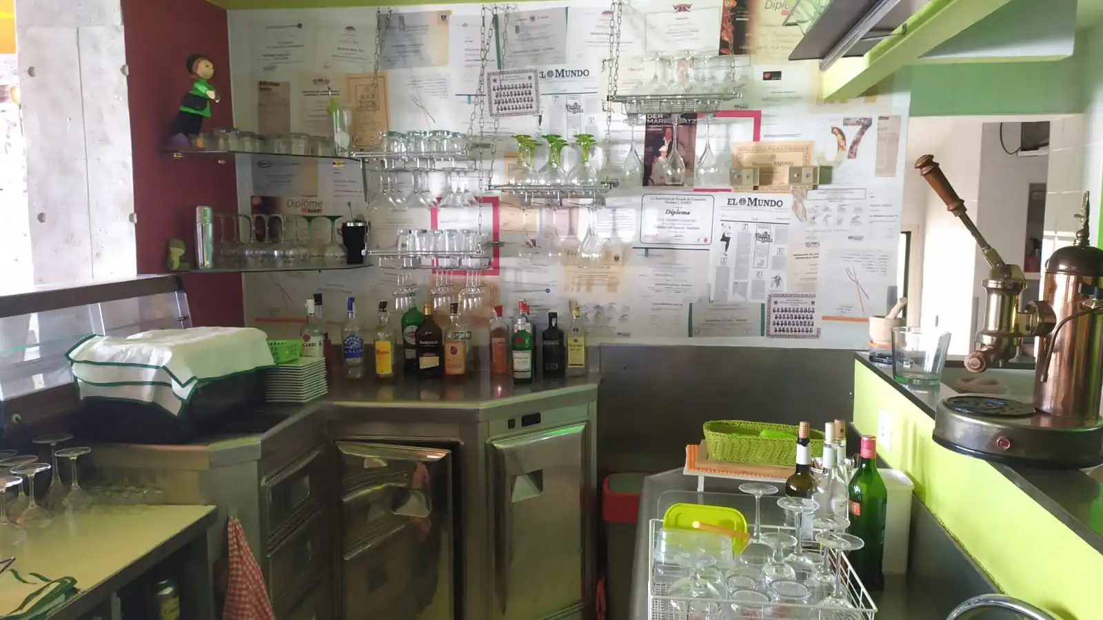 Geschaftsraum zur Miete in Nerja mit Klimaanlage, Heizung und Terrasse