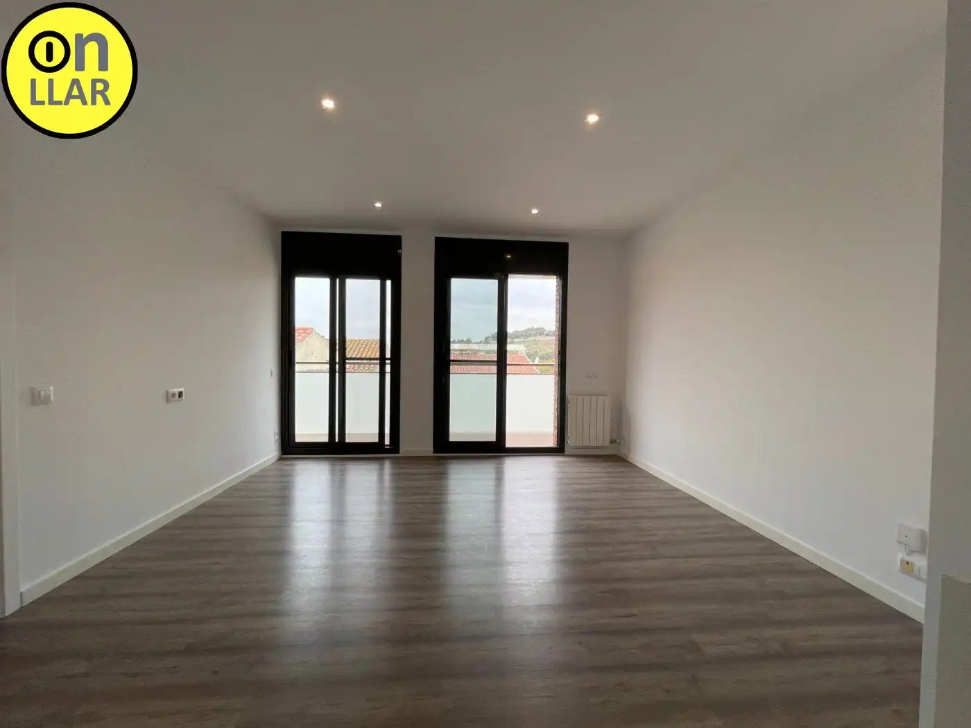 Sala d'estar de Pis en venda en Tiana amb Calefacció, Parquet i Balcó