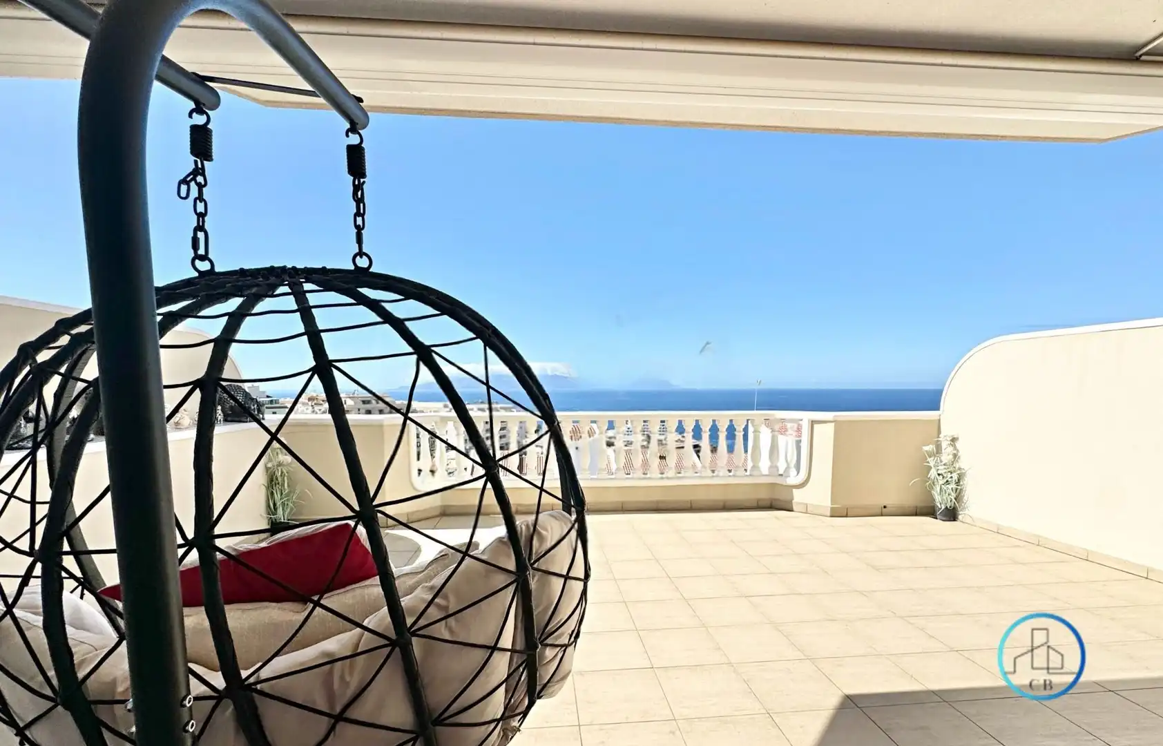 Flat with pool for sale in Puerto de Santiago