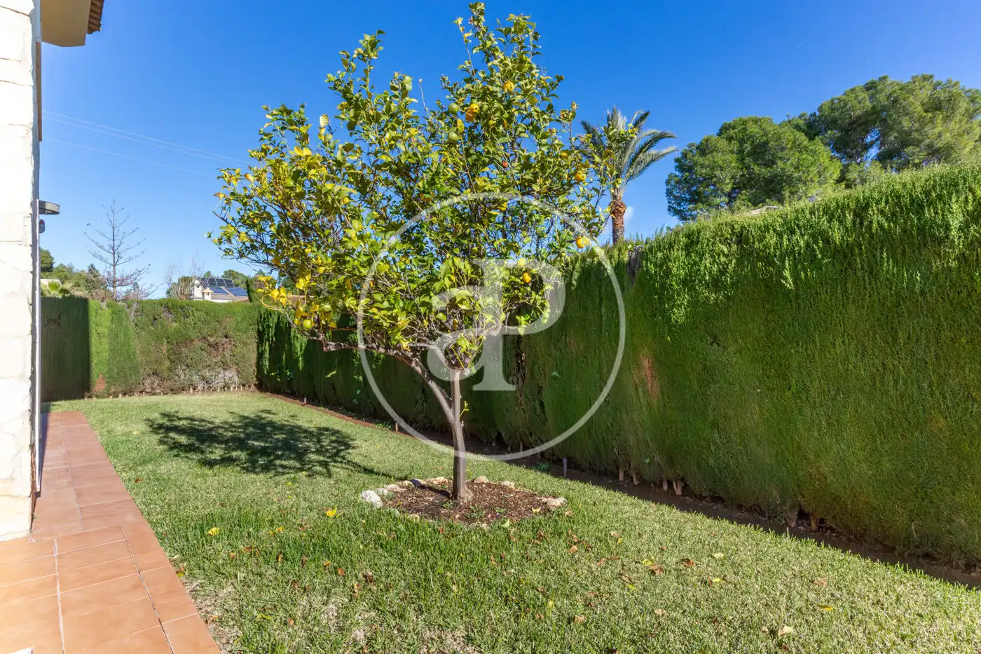 Jardín de Casa o chalet en venta en Serra con Aire acondicionado, Calefacción y Jardín privado