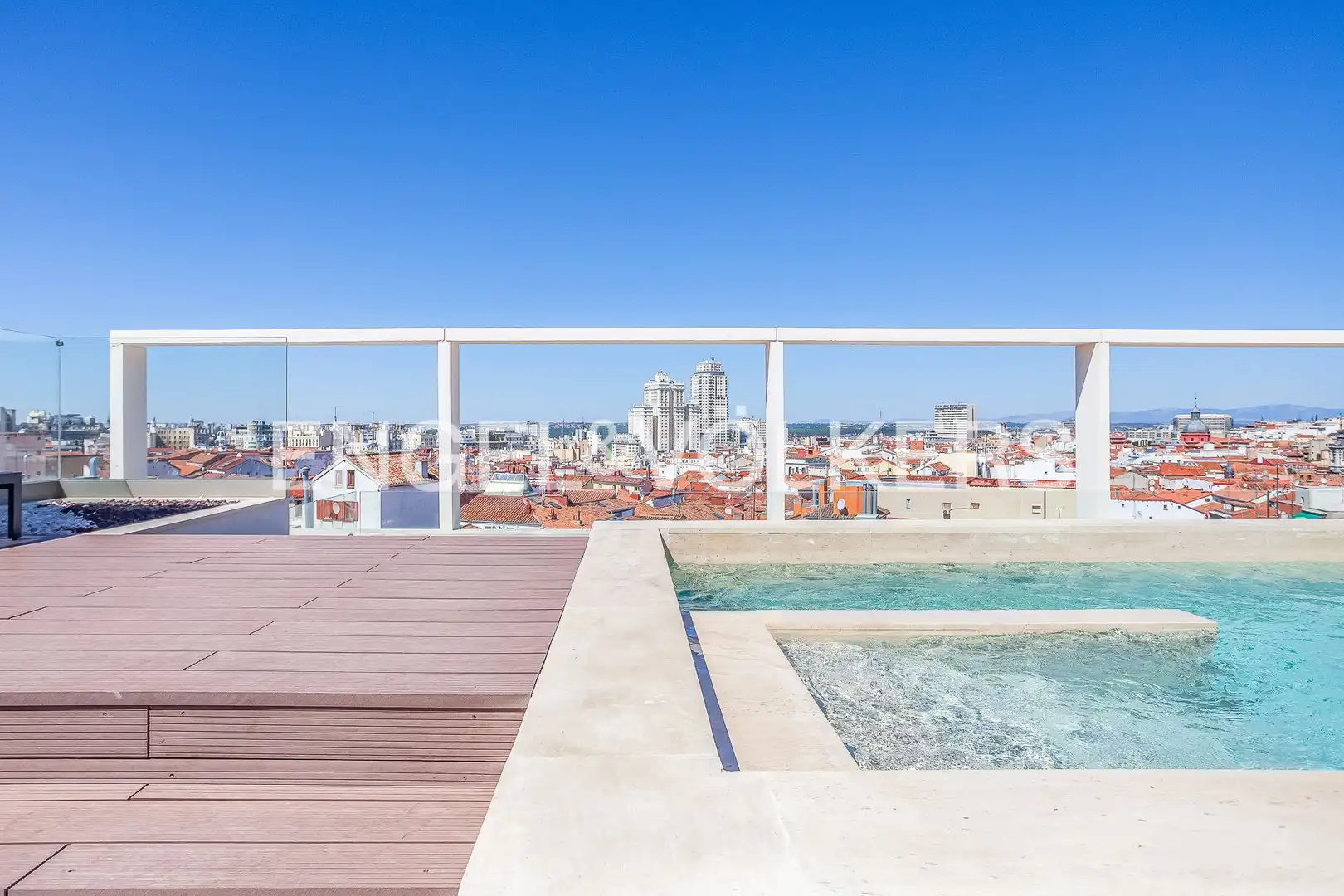 Piscina de Piso de alquiler en Madrid con Aire acondicionado, Calefacción y Piscina