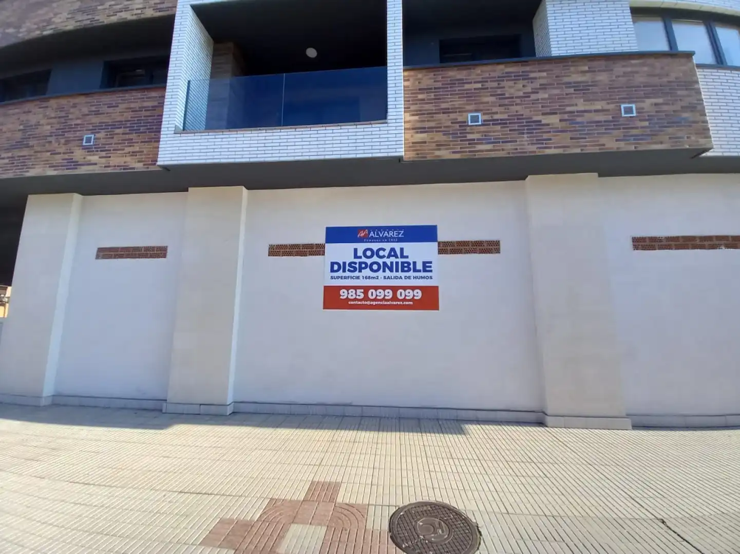 Local comercial en venda a Gijón - simon bolivar 11, imagen 2