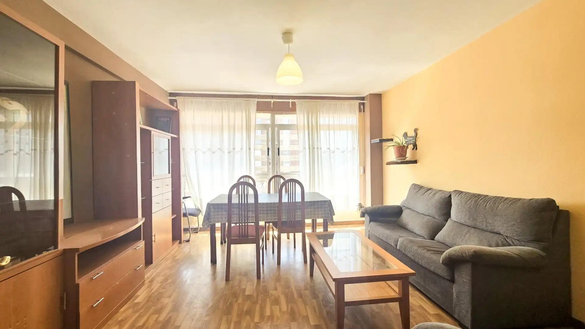 Sala de estar de Piso en venta en A Coruña Capital  con Calefacción