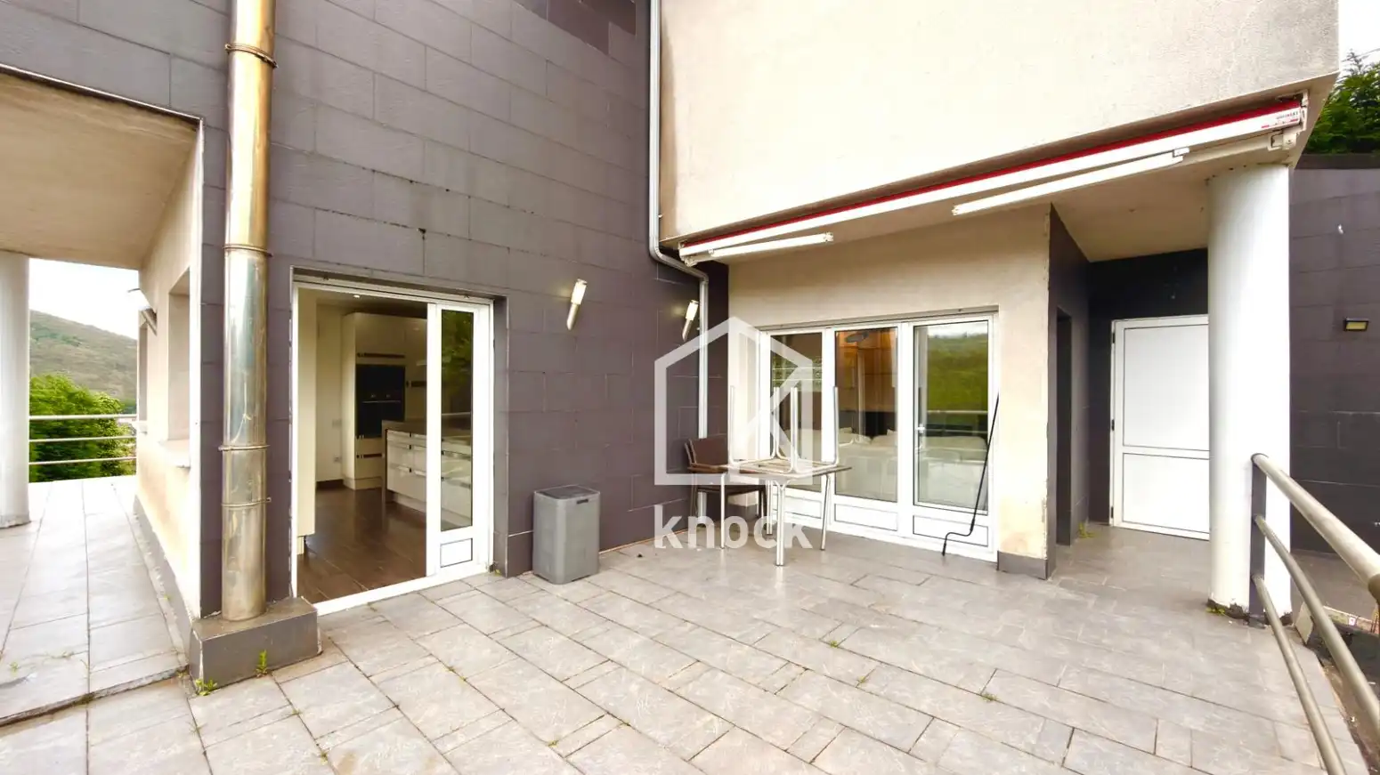Terrassa de Casa o xalet en venda en Oviedo  amb Calefacció, Parquet i Terrassa