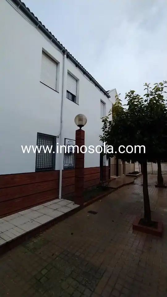 Vista exterior de Casa o chalet en venta en Sabiote con Terraza