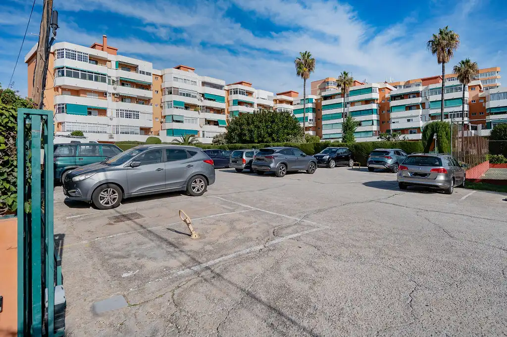 Parkplatz von Wohnung zum Verkauf in Torremolinos mit Schwimmbad