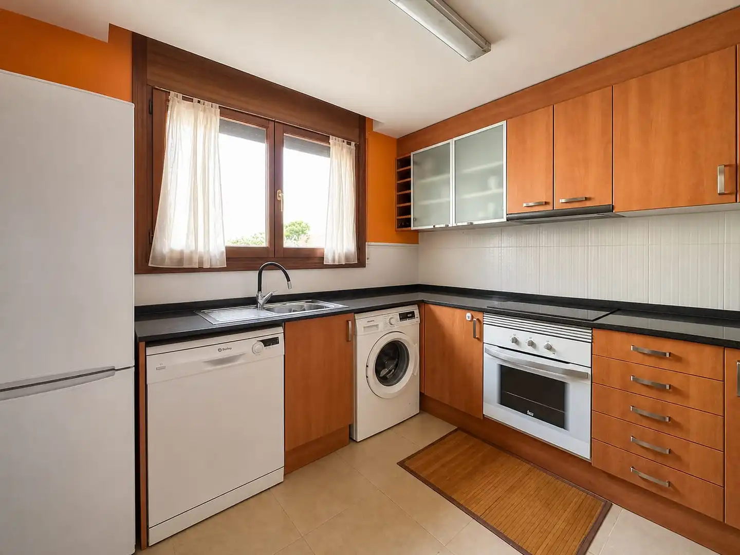Cocina de Casa adosada en venta en Mont-roig del Camp con Aire acondicionado, Jardín privado y Terraza