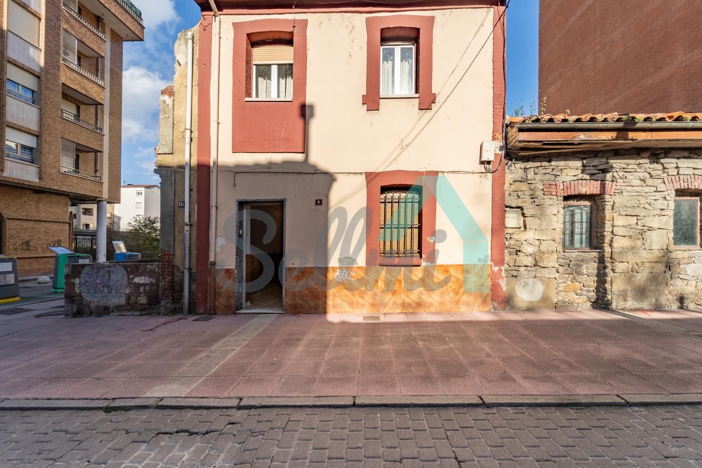 Vista exterior de Casa adosada en venda en Mieres (Asturias) amb Calefacció