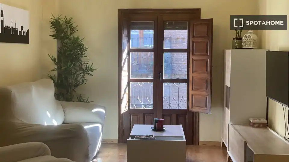 Sala de estar de Apartamento para compartir en Alcalá de Henares con Aire acondicionado, Terraza y Amueblado
