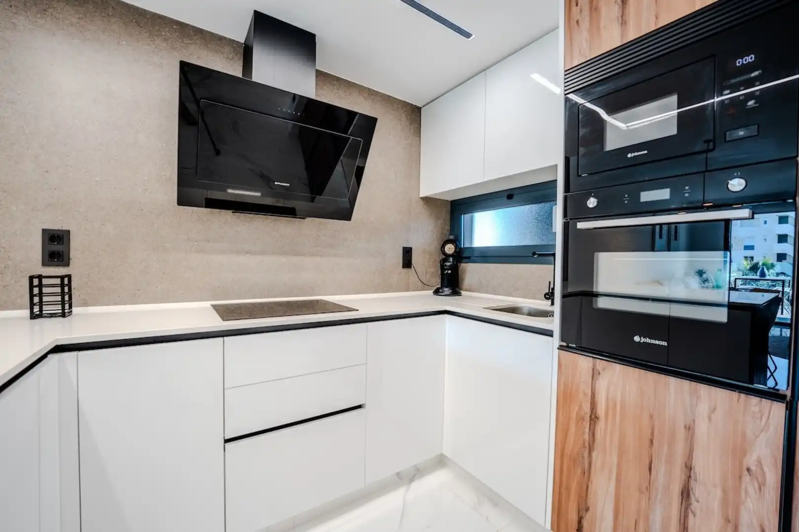 Flat with terrace for sale in El Raso, imagen 3