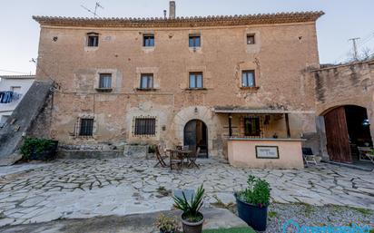 Vista exterior de Finca rústica en venda en Roda de Berà amb Jardí privat, Terrassa i Traster