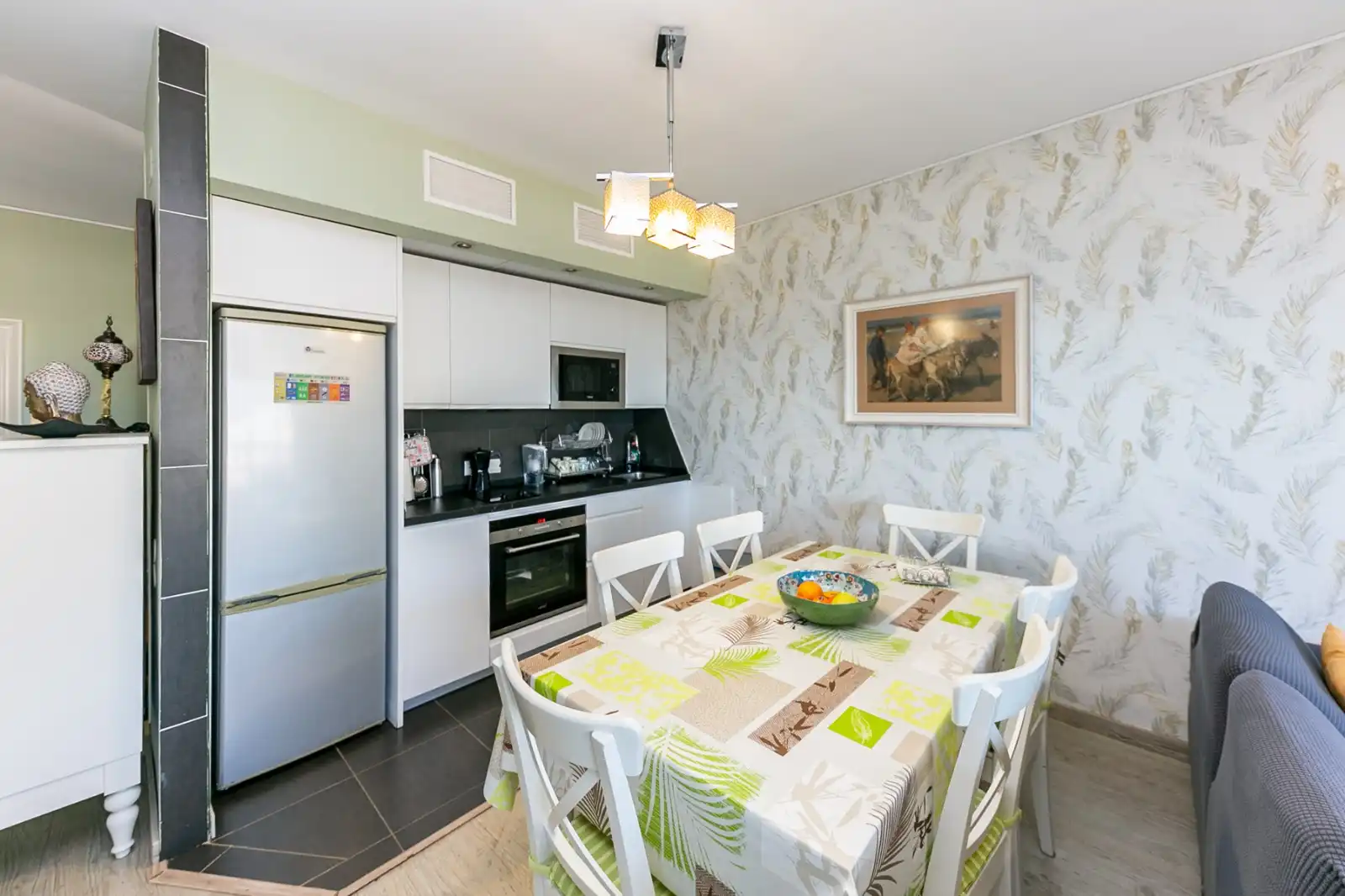 Küche von Dachboden zur Miete in Fuengirola mit Klimaanlage, Terrasse und Möbliert
