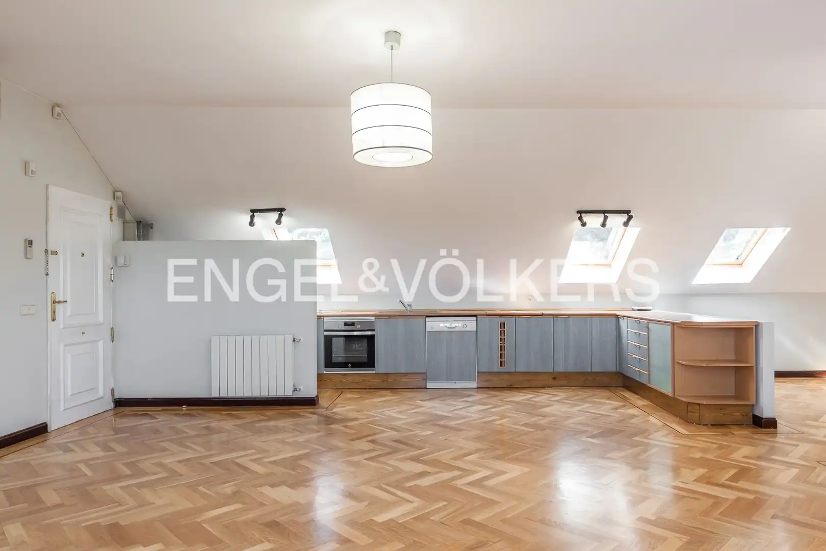 Kitchen of Houses for rent in Madrid  with Air Conditioner, Heating and Private garden