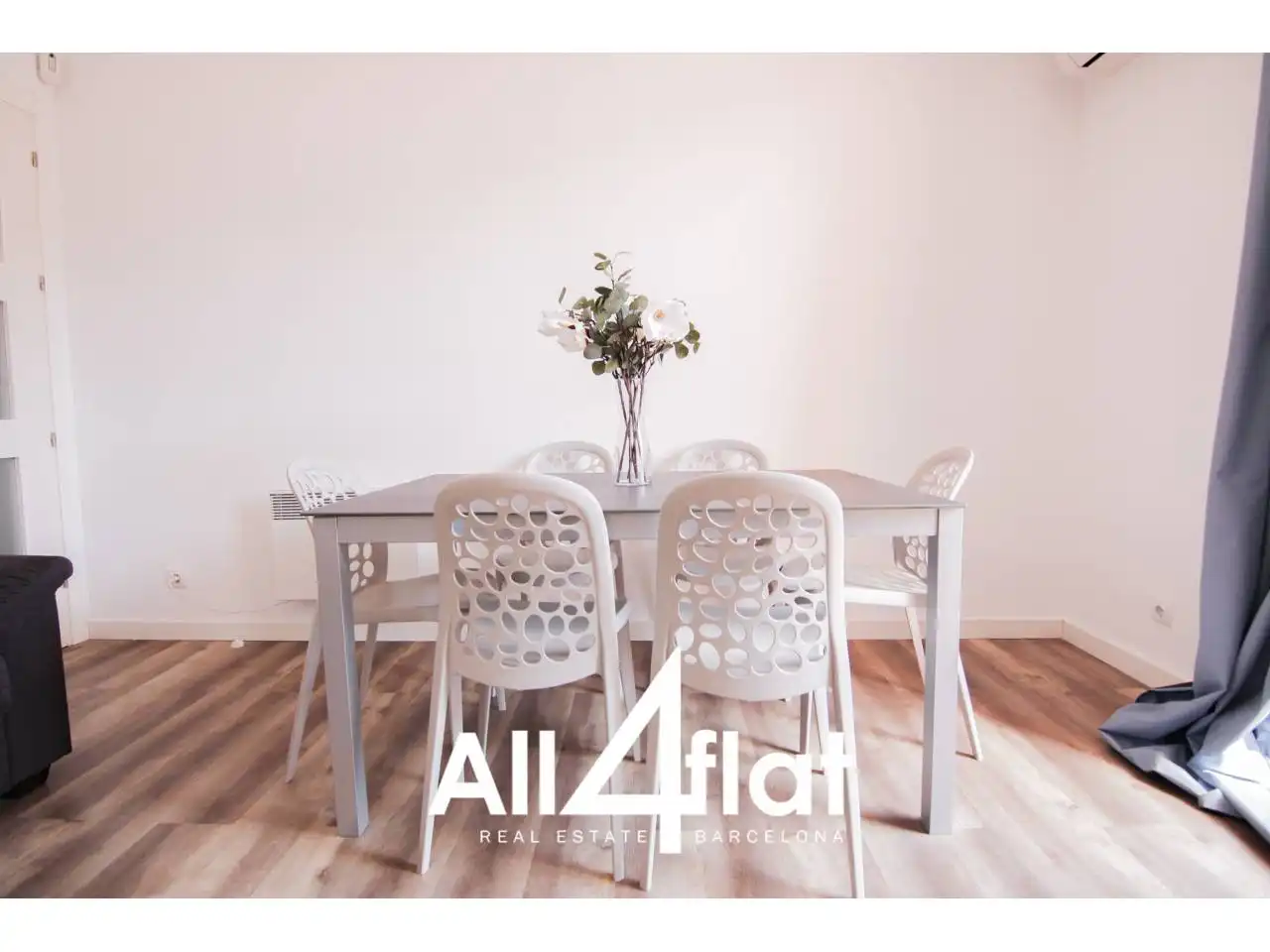 Dining room of Flat for rent in Barcelona  with Air Conditioner, Parquet flooring and Terrace