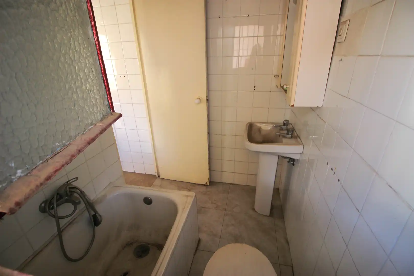 Bathroom of Buildings for sale in Armilla