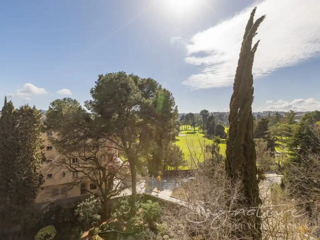 Vista exterior de Ático en venta en Sant Cugat del Vallès con Aire acondicionado