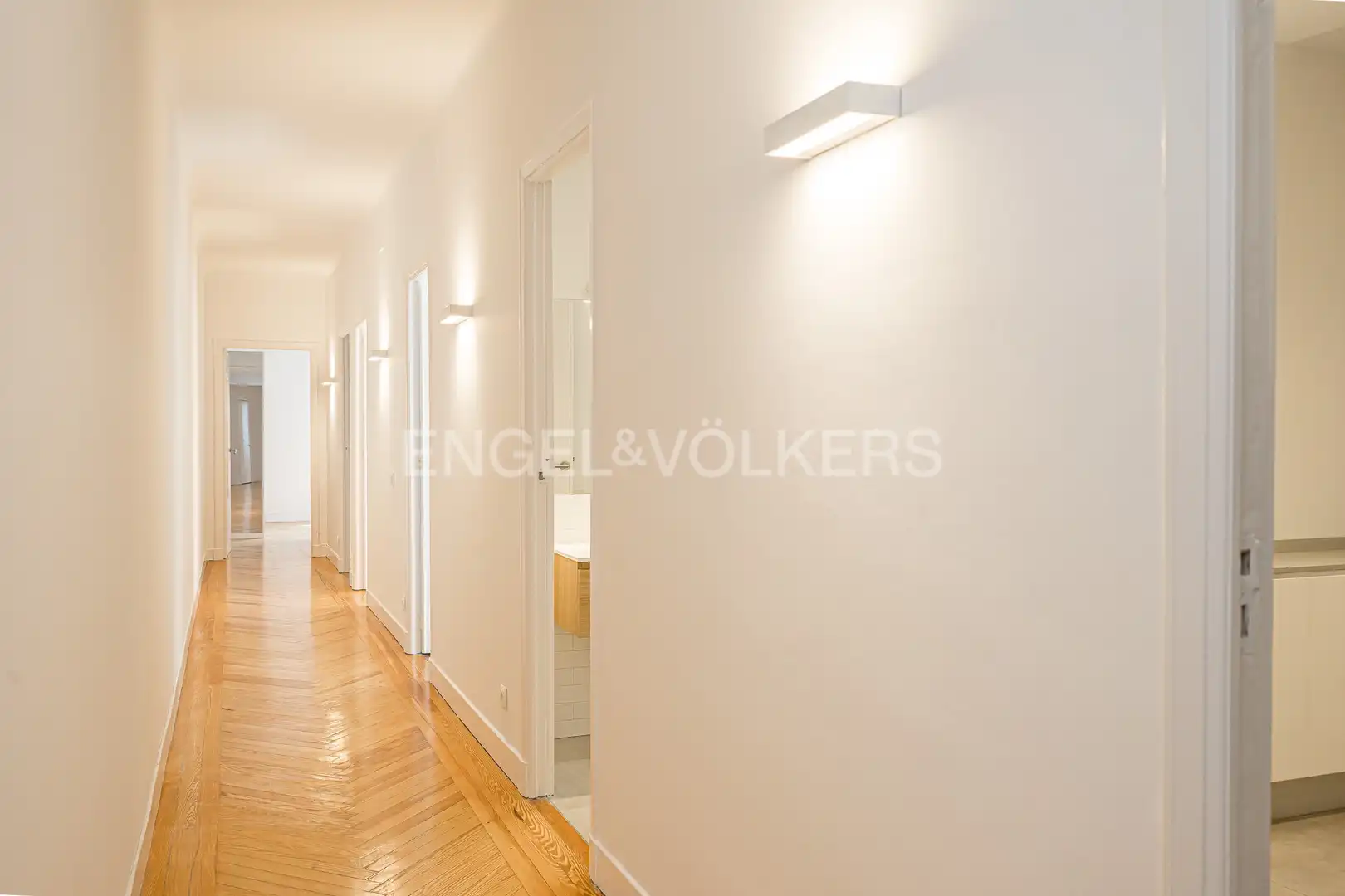 Wohnung zur Miete in Madrid mit Klimaanlage, Heizung und Parkett