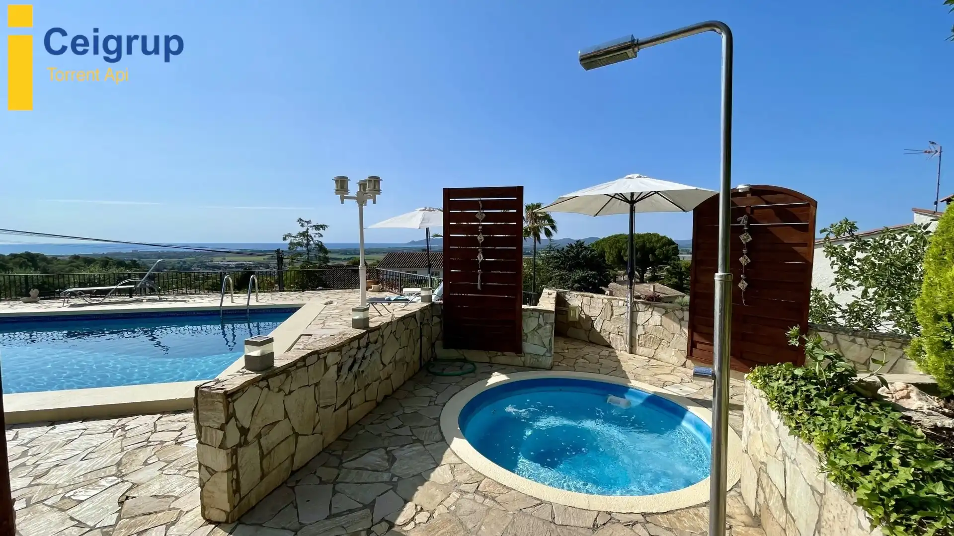 Piscina de Casa o chalet en venta en L'Estartit con Aire acondicionado, Calefacción y Terraza
