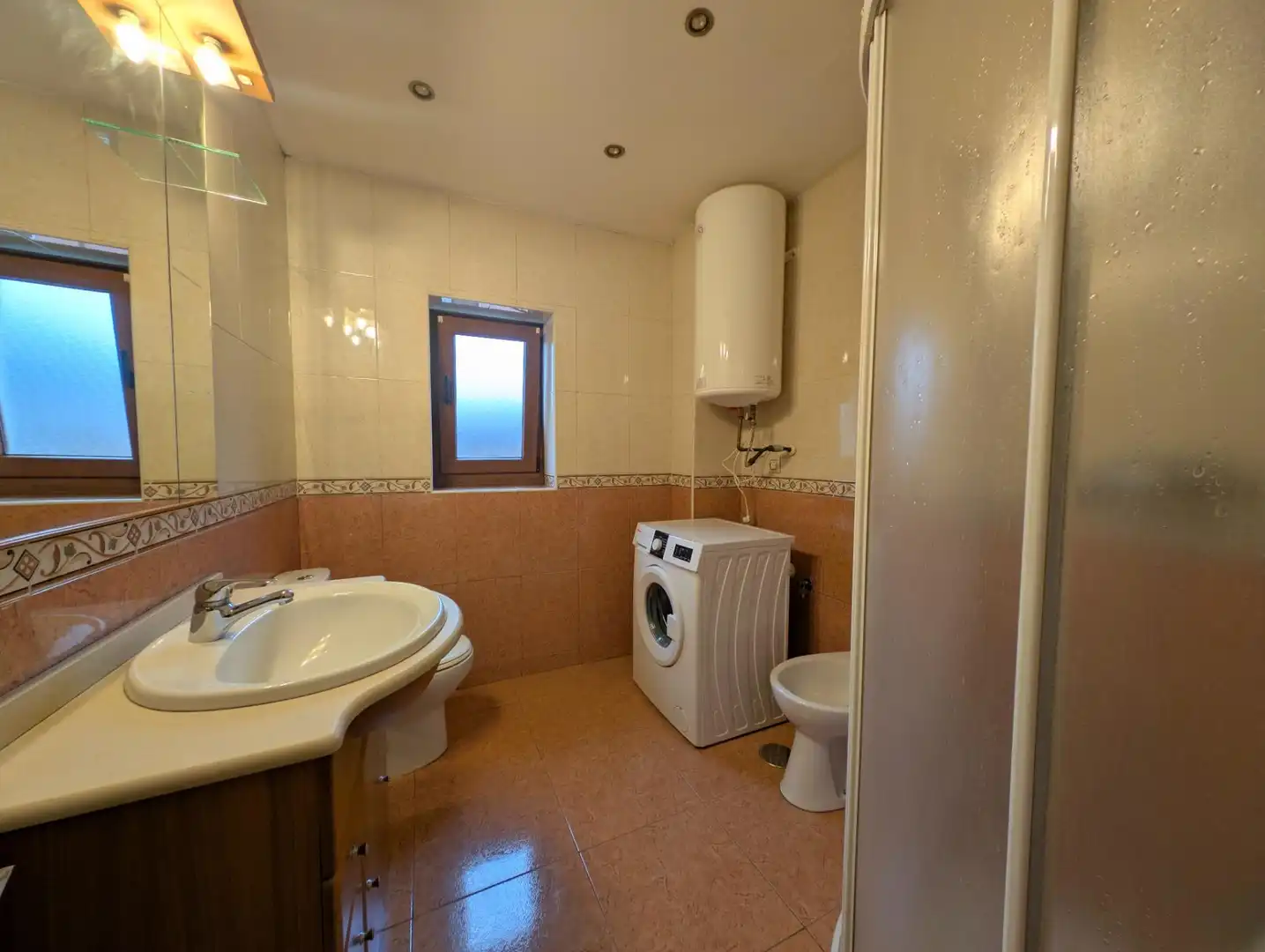 Baño de Piso en venta en San Martín del Rey Aurelio con Calefacción, Trastero y Balcón