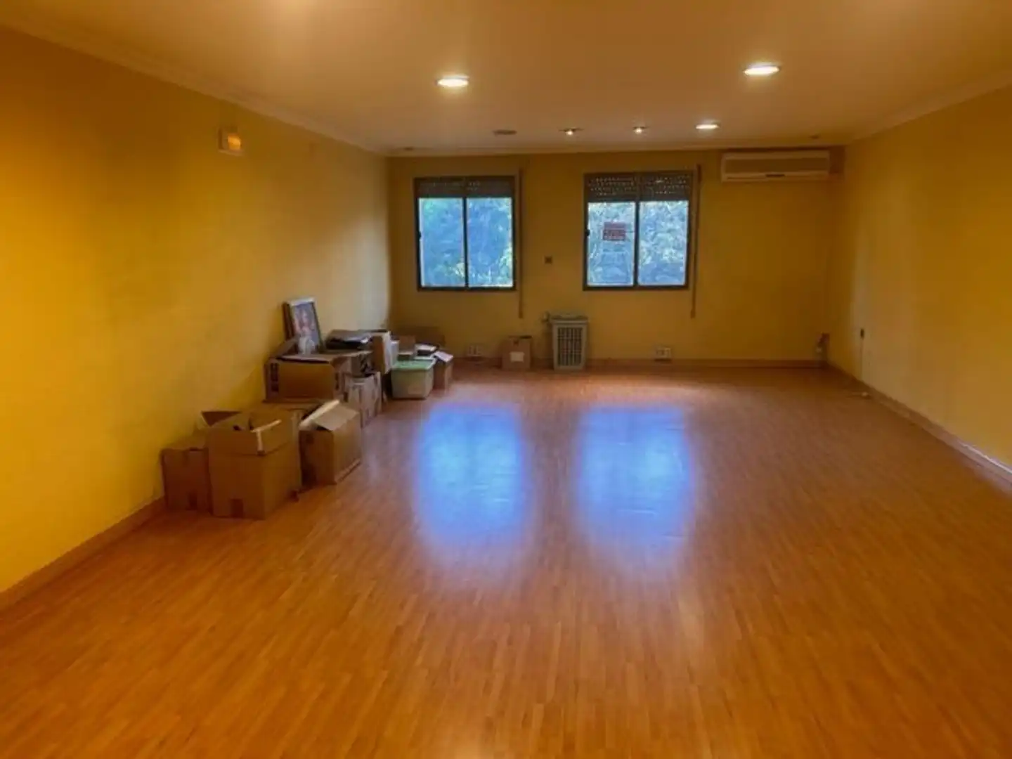 Office space to rent in Avenida Primero de Mayo, imagen 3