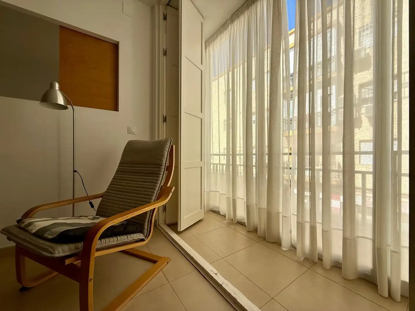 Flat for rent in Calle de Fernán Sánchez de Tovar, Cruz Roja