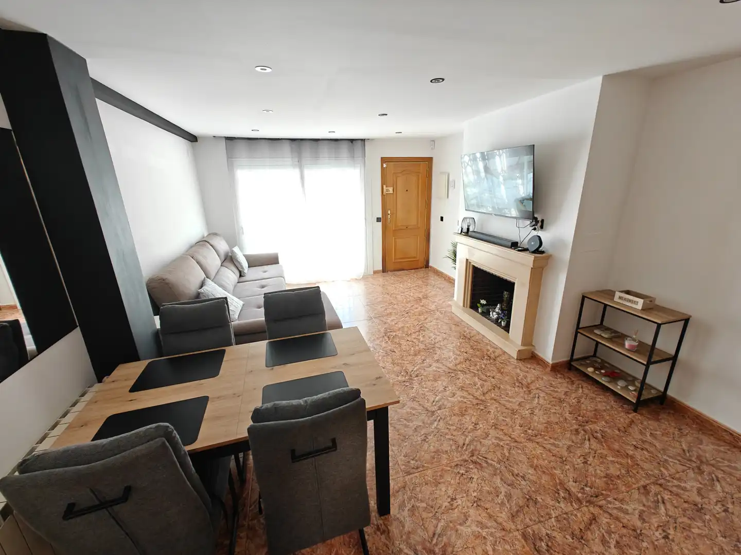Sala de estar de Casa adosada en venta en Premià de Mar con Aire acondicionado, Calefacción y Piscina comunitaria