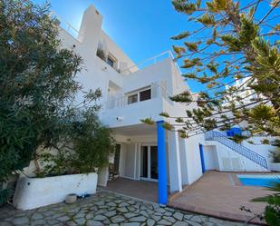 Vista exterior de Casa o xalet en venda en Mojácar amb Aire condicionat, Terrassa i Piscina