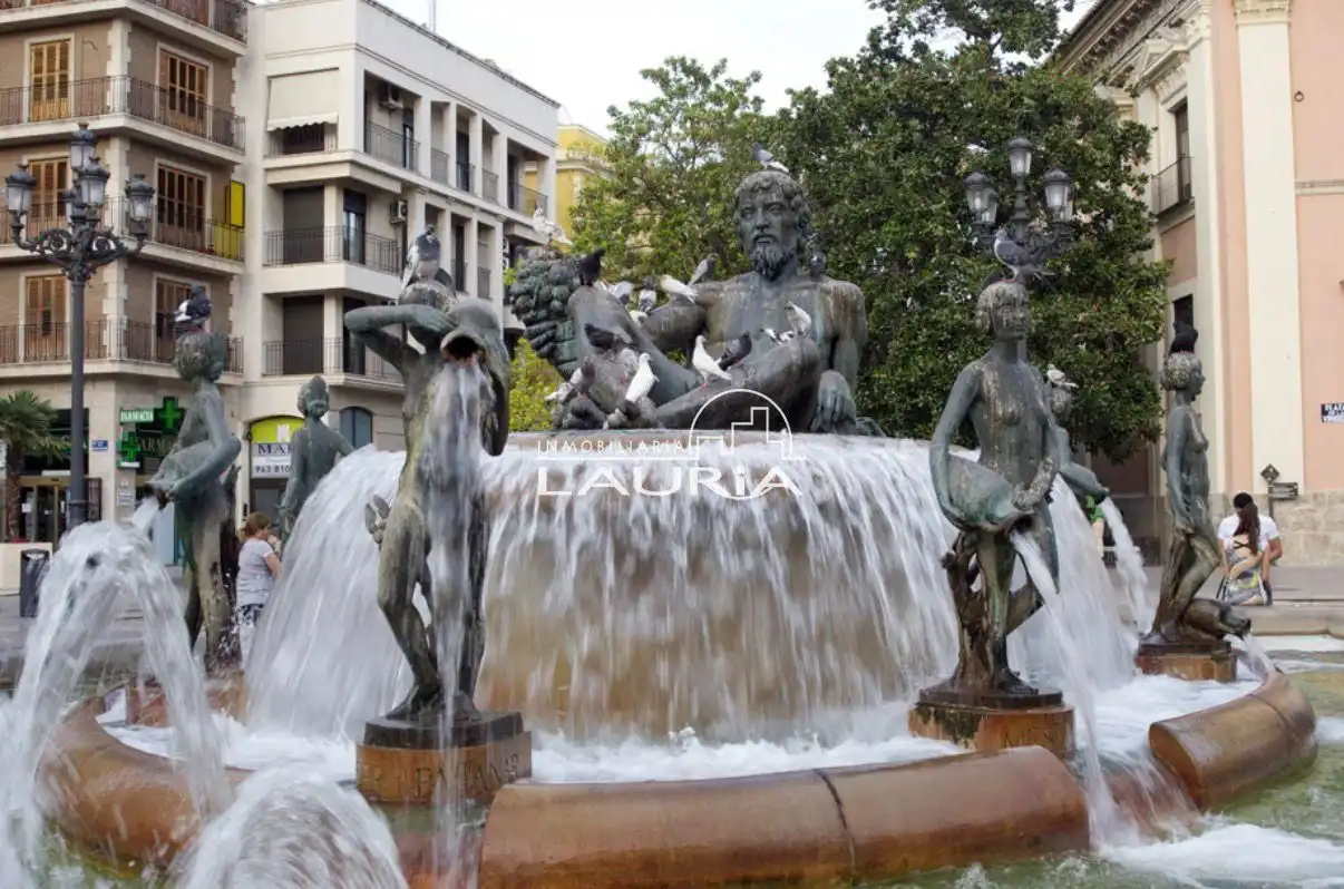 Vista exterior de Local en venta en Valencia