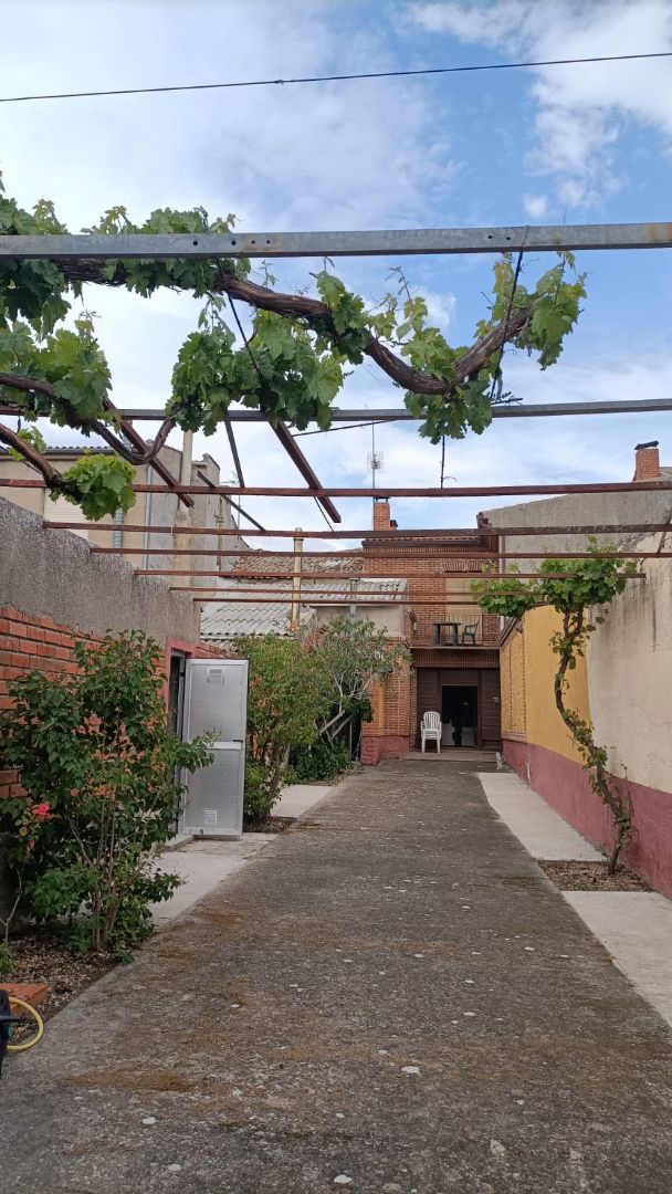 Exterior view of House or chalet for sale in Hornillos de Eresma  with Heating, Private garden and Terrace