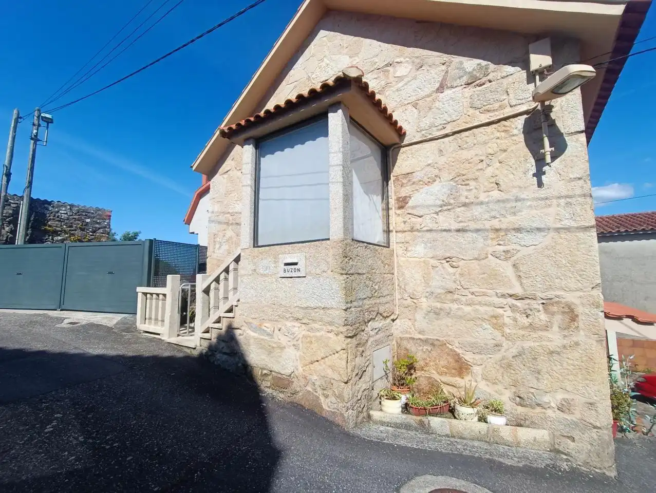 Vista exterior de Casa o chalet en venta en Vigo  con Calefacción y Amueblado