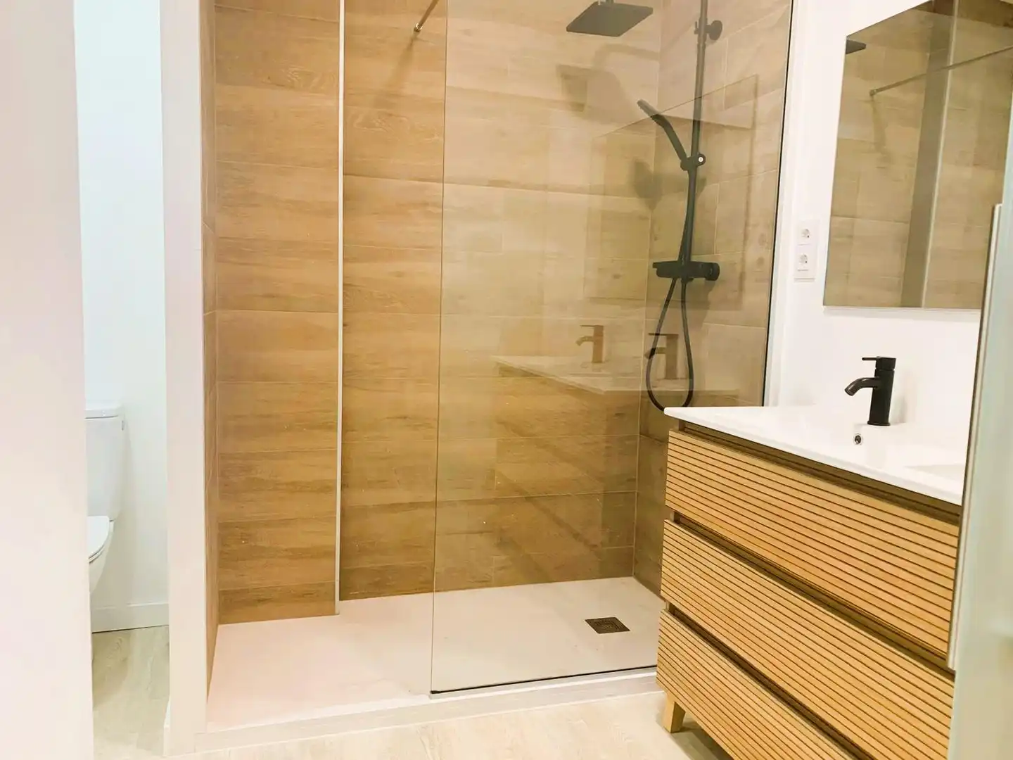 Bany de Planta baixa en venda en Vilanova i la Geltrú amb Aire condicionat i Parquet