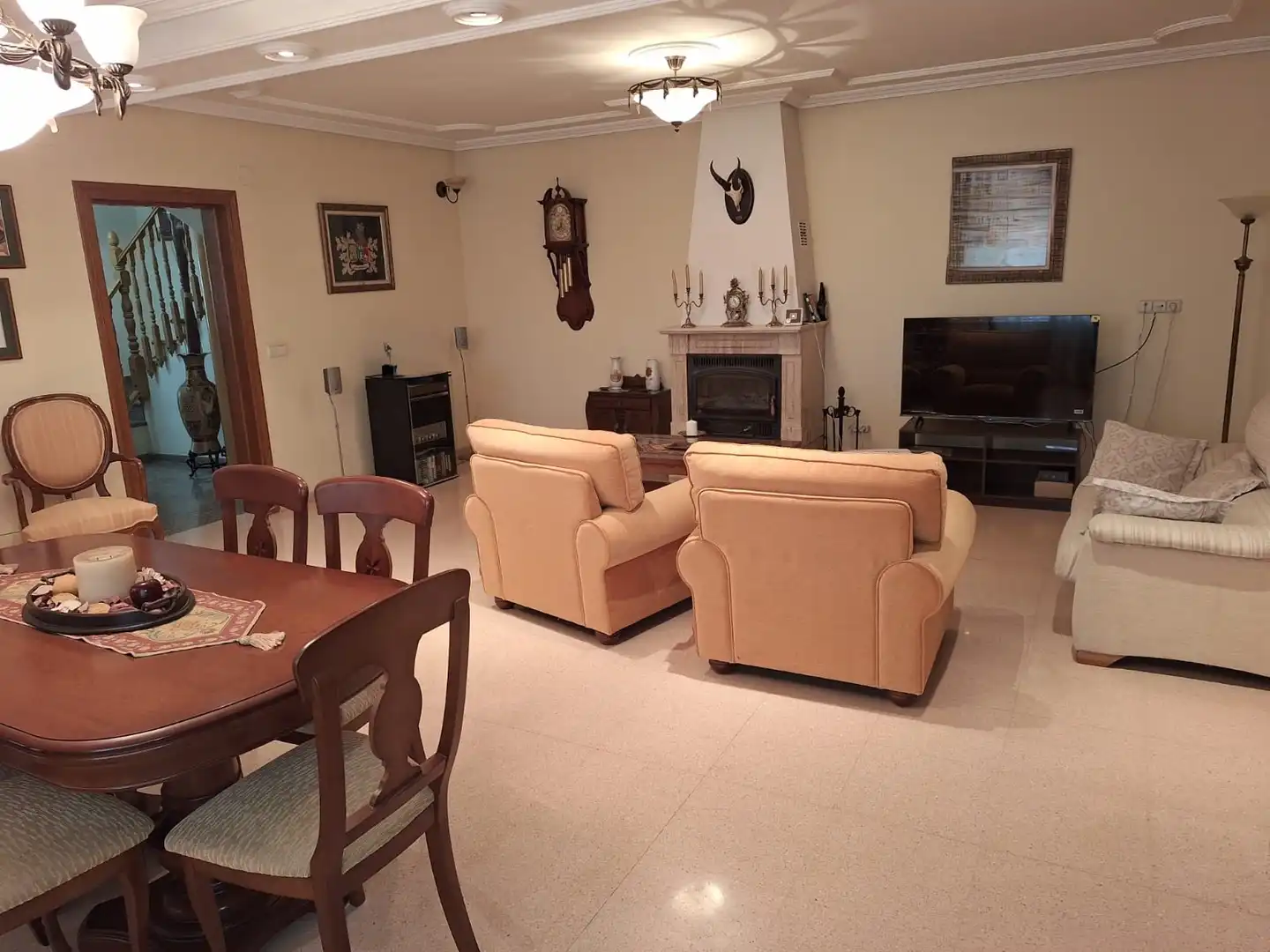 Sala d'estar de Casa o xalet en venda en Alicante / Alacant amb Jardí privat, Terrassa i Traster