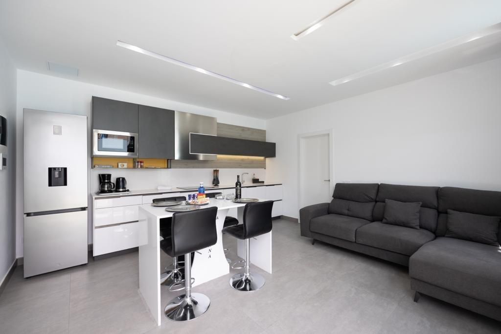 Kitchen of House or chalet for sale in San Bartolomé de Tirajana  with Air Conditioner, Terrace and Swimming Pool
