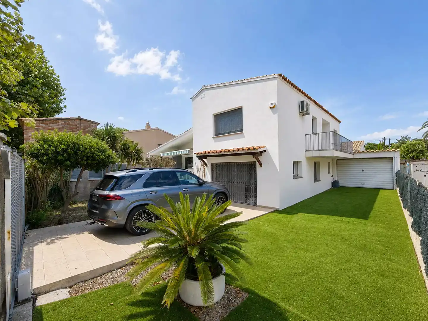 Vista exterior de Casa o chalet en venta en Empuriabrava con Aire acondicionado, Calefacción y Piscina