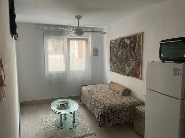 Estudio en Alquiler en Parque Ayala - Jardín de la Abadía - Huelín