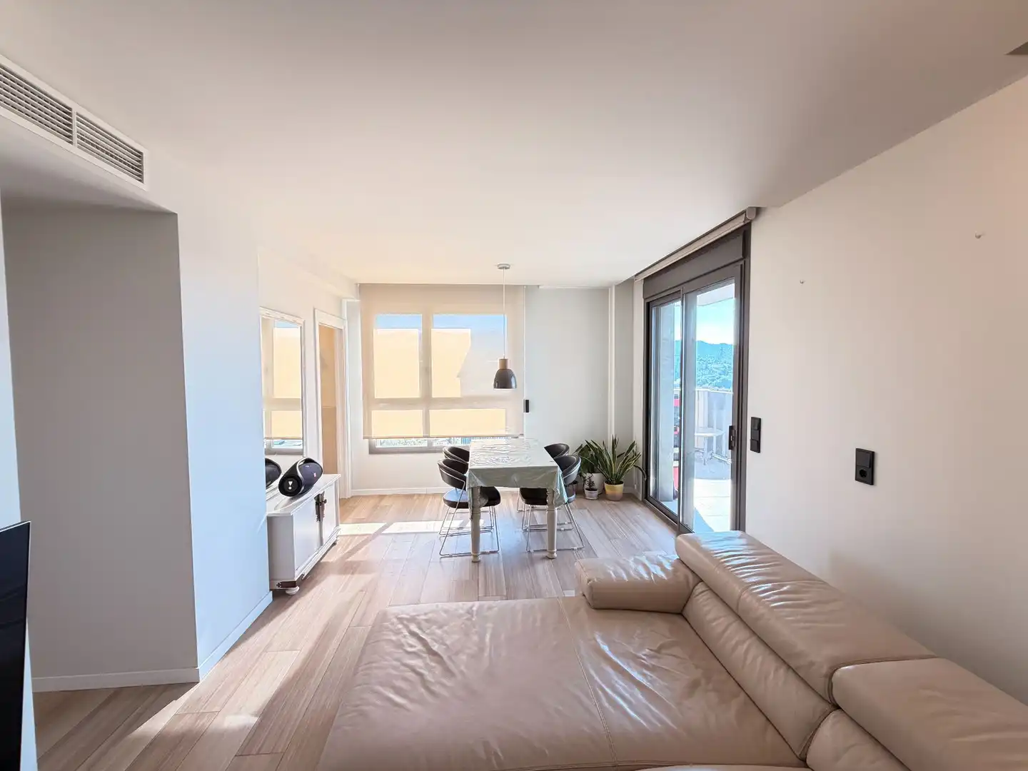 Wohnzimmer von Wohnung zum Verkauf in Tortosa mit Klimaanlage, Heizung und Privatgarten